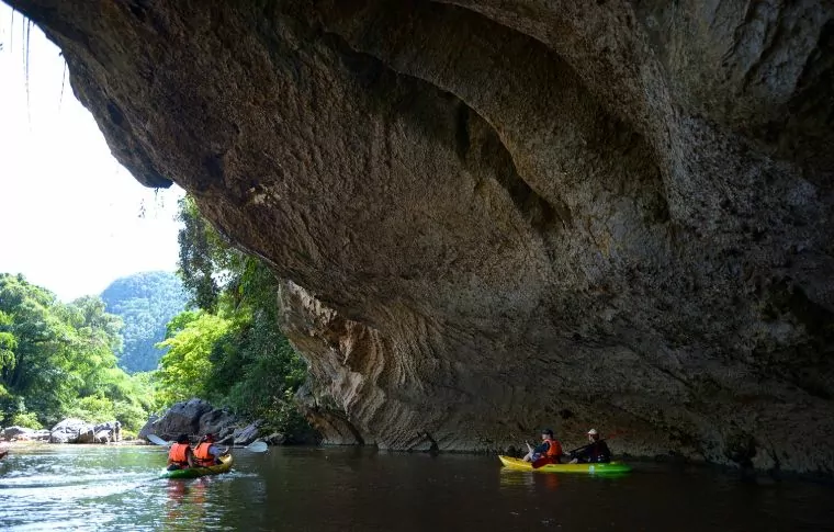 Ultimate Borneo: Off-Road Bike, Kayak, & Cave Adventure